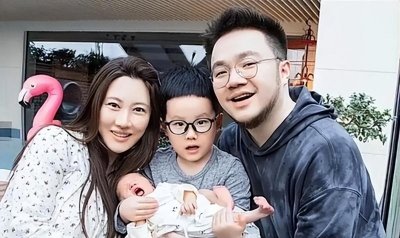 ​王博谷个人资料简介：嫁小七岁巴图生两子，与“强势婆婆”宋丹丹亲如姐妹