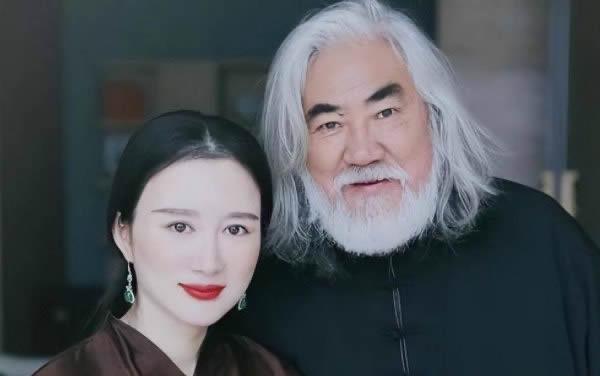 娱乐张纪中有几任妻子 三任妻子都谁？  4