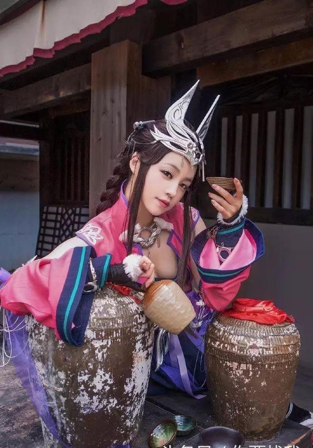 《神舞幻想》古风如画望舒cos，娇俏灵动标致的执伞少女