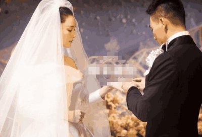 ​张馨予何捷大婚告白惹人泪奔, 看到请柬才知道军婚这么严格