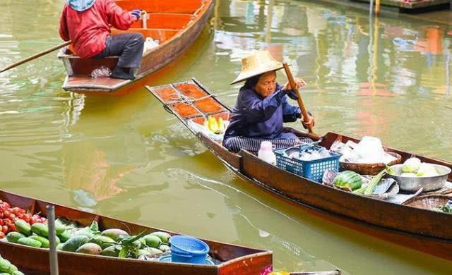 旅行：曼谷最佳帆船和水上游览，湄南河上的曼谷晚餐游船