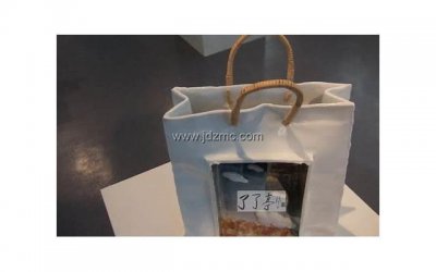 ​十年前患癌的女孩男友至今单身(苦守患癌男友18年一辈子不结婚)