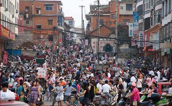 我国人口最多的三个省是哪里（中国人口最多的三大省份）