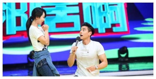 她是彭于晏最牛粉丝，为追星把自己追成明星，见面俩人好尴尬