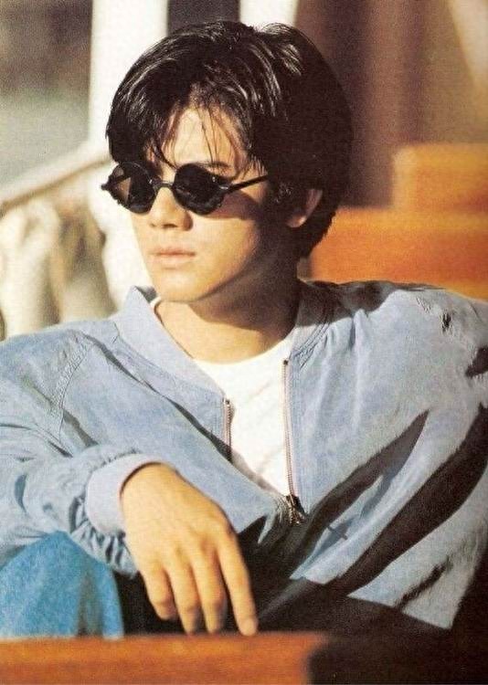 不输当红小鲜肉,郭富城年轻帅照珍藏版,与周星驰还合过影