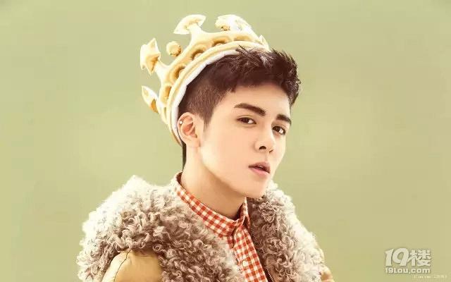 曾舜晞整容前后照片对比 晒童年照没用？