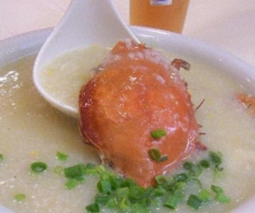 ​螃蟹粥的做法，看着就非常有食欲，方法简单易懂