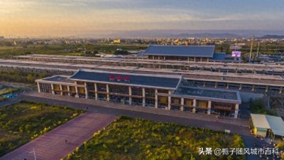 ​厦深铁路的中间站之一——潮汕站