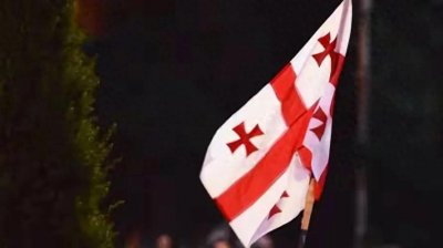 ​舒利亚战火未熄，格鲁吉亚爆发抗议，民众冲入首都