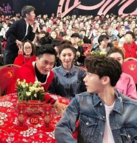 李易峰和江疏影什么关系 江疏影看李易峰的眼神怎么回事