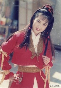 ​五版郭芙扮演者，前四个都是高颜值，最后一个是最丑郭芙