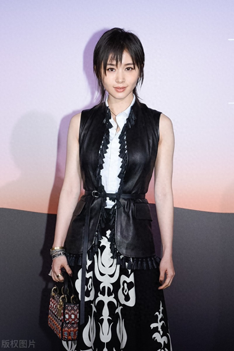 身高不足160厘米的八位女明星，个个美若天仙，你最喜欢谁？