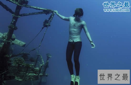 人类潜水最深纪录,深达332米(人类潜水极限)