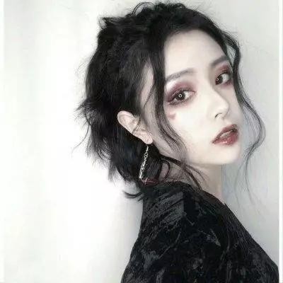 “渣女”才有的5种行为,别说你不信!中一条就分手吧?