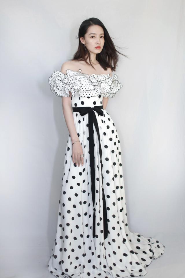 李沁身高（网友直呼:辣眼睛）