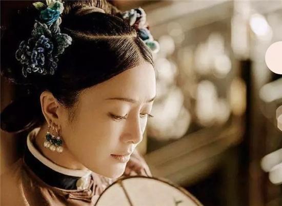 富察皇后临死前，最牵挂的人并不是魏璎珞，而是这个14岁女孩