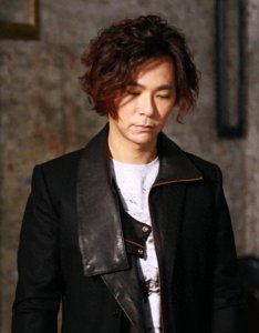 ​铁肺歌手逆流而上，杨培安行动捍卫李玟公正