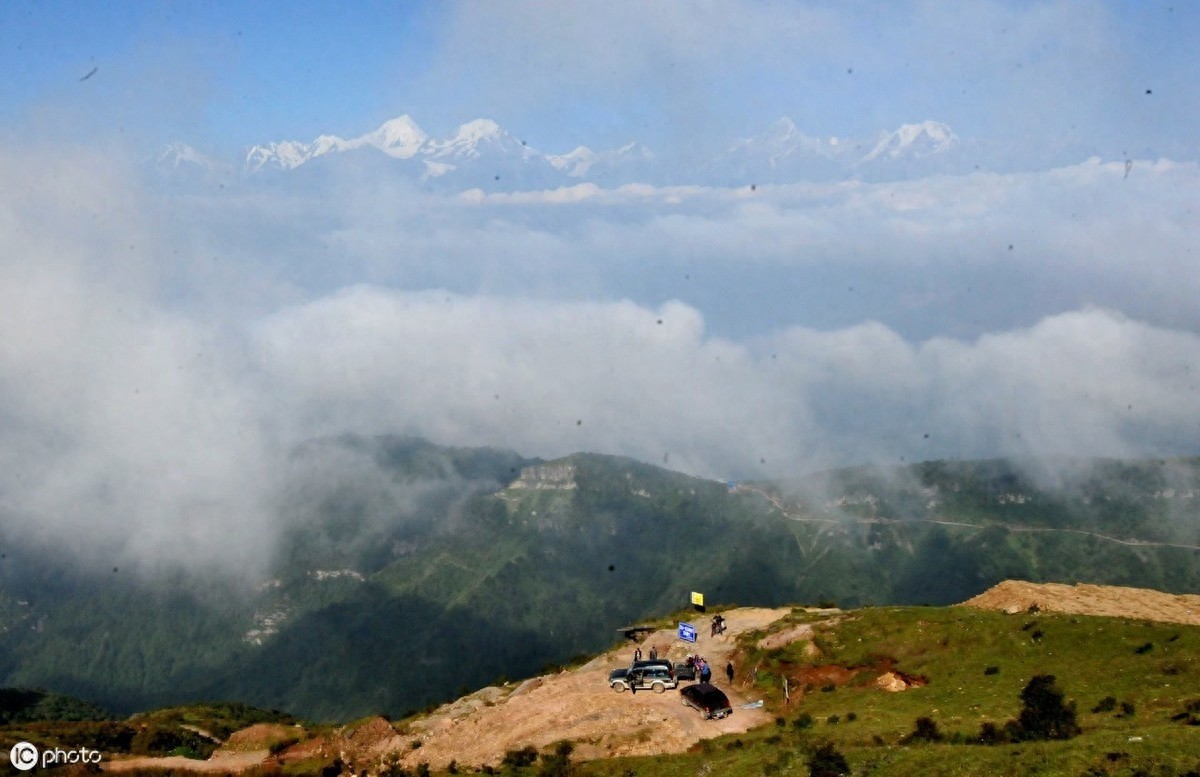 牛背山，360度全方位“中国最大的观景平台”和绝佳摄影圣地