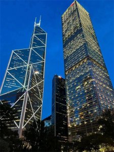 ​中国最大和最赚钱的银行前五位分别是哪些？