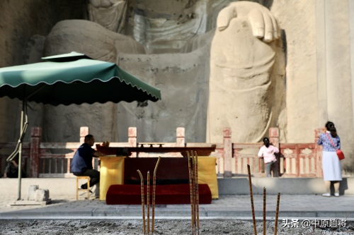 浚县大伾山天宁寺，最出名的就是北方最大的大伾山大佛