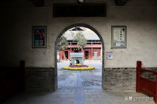 浚县大伾山天宁寺，最出名的就是北方最大的大伾山大佛