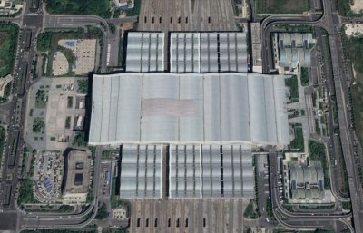 ​航拍长沙南站，中南最大高铁站之一，外观体现“三湘四水”曲线