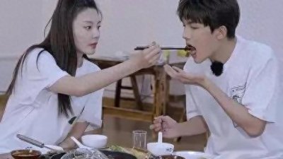 ​一直在逐爱路上，汪小菲前女友张雨绮剽悍到扇踹砍，经历4个男人