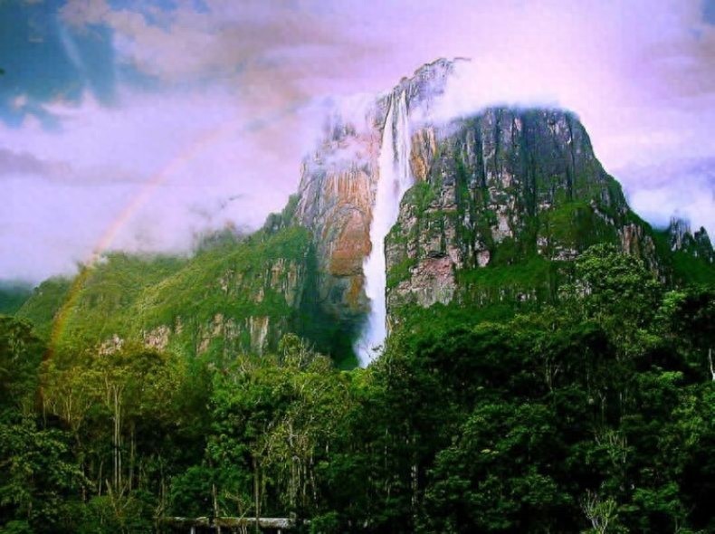 比黄果树瀑布（78米）还高900米的安赫尔瀑布  世界最高