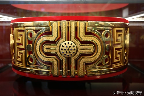 世界最贵戒指亮相山东！一枚3000万，镶嵌76颗宝石，刷新世界纪录