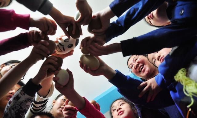 立夏吃蛋的寓意,农村老话说“立夏吃了蛋,热天不疰夏”是什么意思?图3