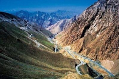 ​三亚到虹桥飞机票多少钱上海虹桥机场到海口美兰飞行需几个小时