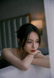 ​沈梦辰：主持人中的“新秀”，神采飞扬，光彩照人