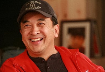 ​上午撤职下午就被带走，曾经的八一电影厂长黄宏如今过的怎么样？