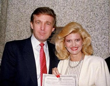 ​伊万卡的妈妈伊凡娜才是王者，离婚分特朗普一半家产，还结四次婚