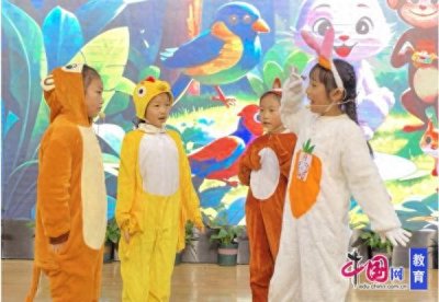 ​“剧”焦英语梦，闪耀校园行 天府六小开展校园英语戏剧活动