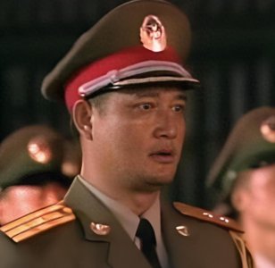 ​香港回归时，当晚让英军“下岗”的军人谭善爱，如今怎么样了？