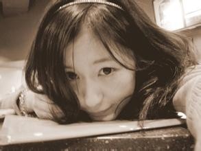 她是《少年大钦差》中的十公主，退出演艺界成学霸，如今长这样