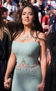 ​【揭秘】萨尔玛·海耶克：好莱坞女神的传奇人生与不老魅力！