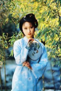 ​演过林黛玉的女星 陈晓旭尽量还原了书中形象