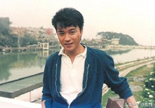 曝光张国荣年轻时候的一组照片，帅到没朋友！