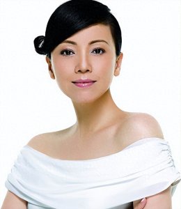 ​演员邓萃雯：从神坛跌落，TVB一姐的情感迷局