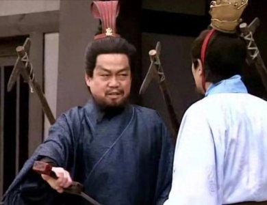 ​三国武力巅峰对决：吕布手下撑过50回合的六大猛将揭秘