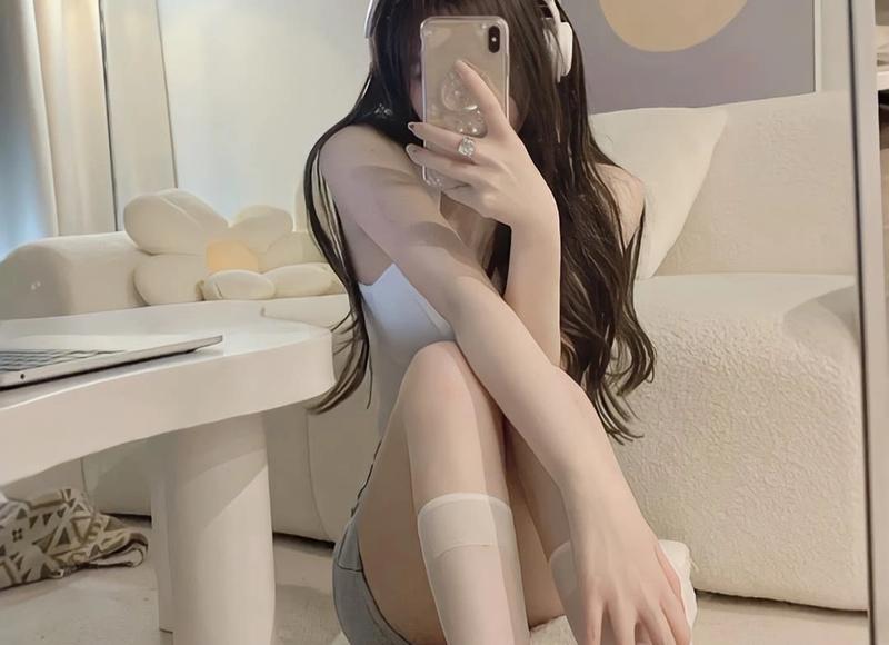 牛仔外套搭配什么裤子好看（牛仔夹克造型要出众）