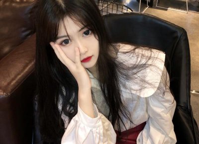 ​发育得真大啊！游泳教练偷拍六年级学生发群嘲弄？聊天记录真下流