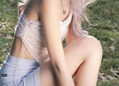 ​校园男女主相遇的段落(描写校园文男女主初遇的场景)