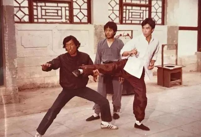 香港电影发烧友（香港影坛的大佬聚齐这部电影）