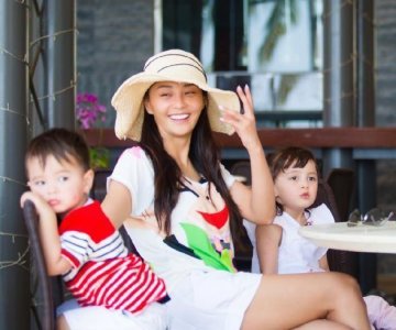 ​马雅舒七夕大胆表白老公,被宠成小姑娘,家庭幸福惹人羡慕