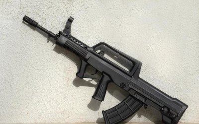 ​95式突击步枪，是我国一款制式突击步枪