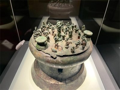 ​云南博物馆收藏的西汉文物，古滇国特有的宝贝——青铜贮贝器