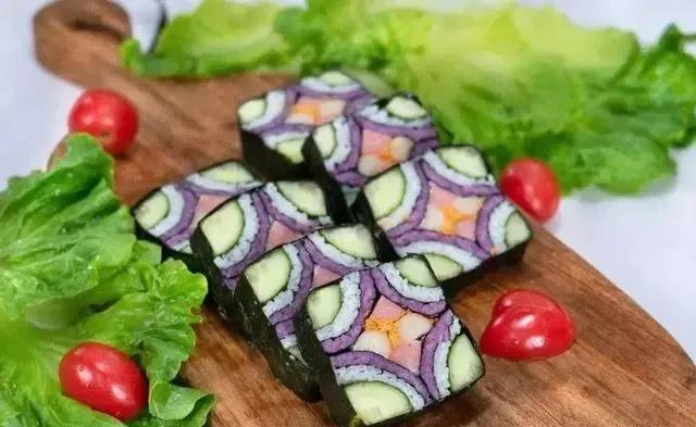 如何做寿司既简单又好吃（大厨教你学会寿司的家常做法）(2)